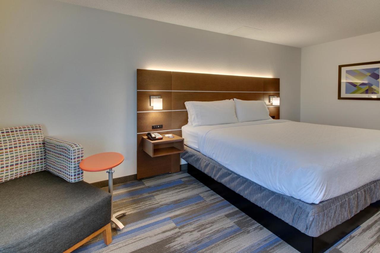Holiday Inn Express Fishkill By Ihg Exterior photo