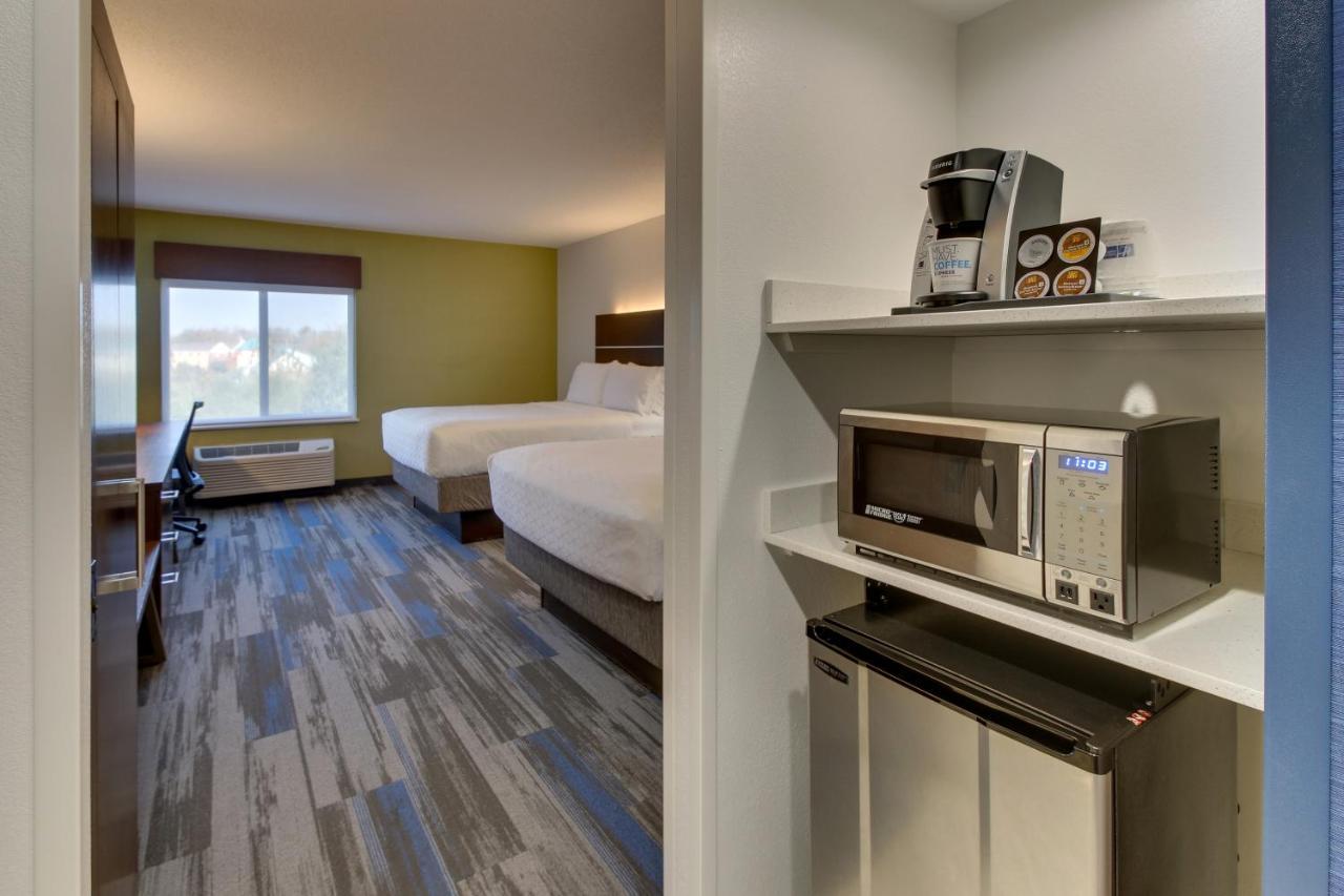 Holiday Inn Express Fishkill By Ihg Exterior photo