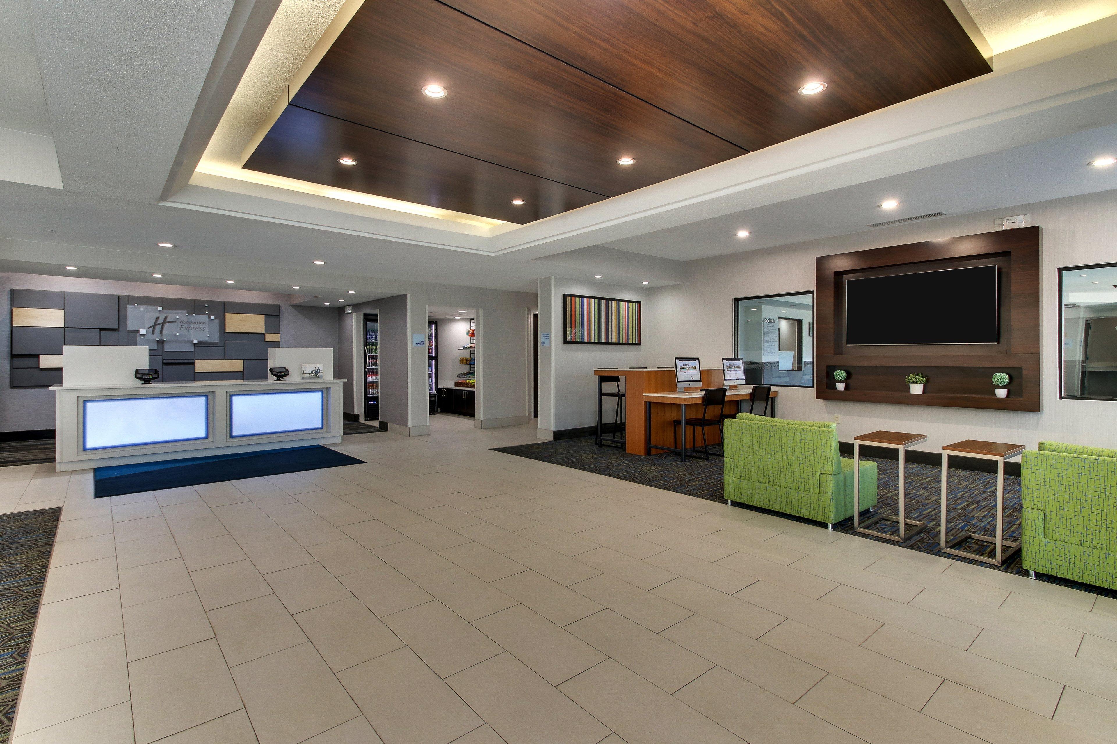 Holiday Inn Express Fishkill By Ihg Exterior photo